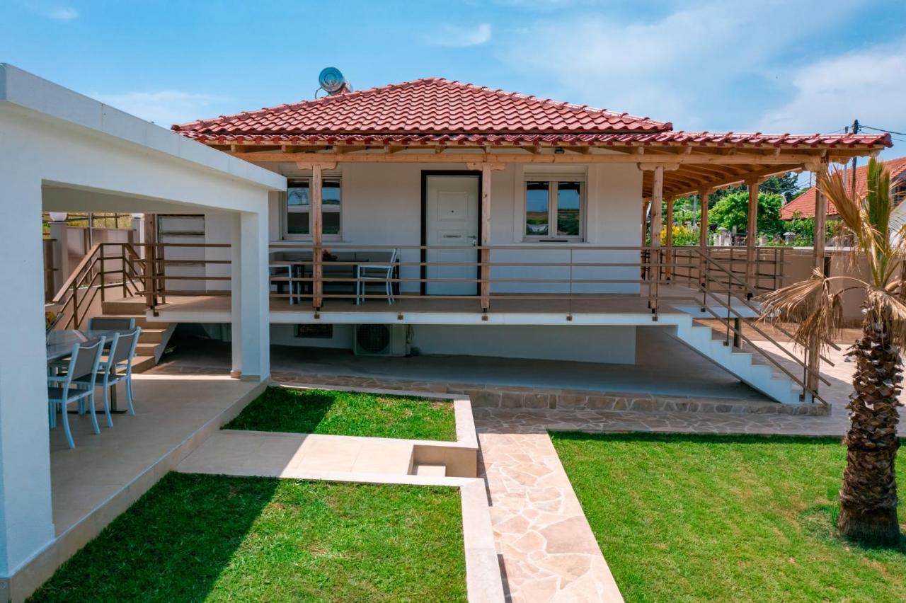 Villa Liana , Private Villa With Pool And Garden Vergia エクステリア 写真