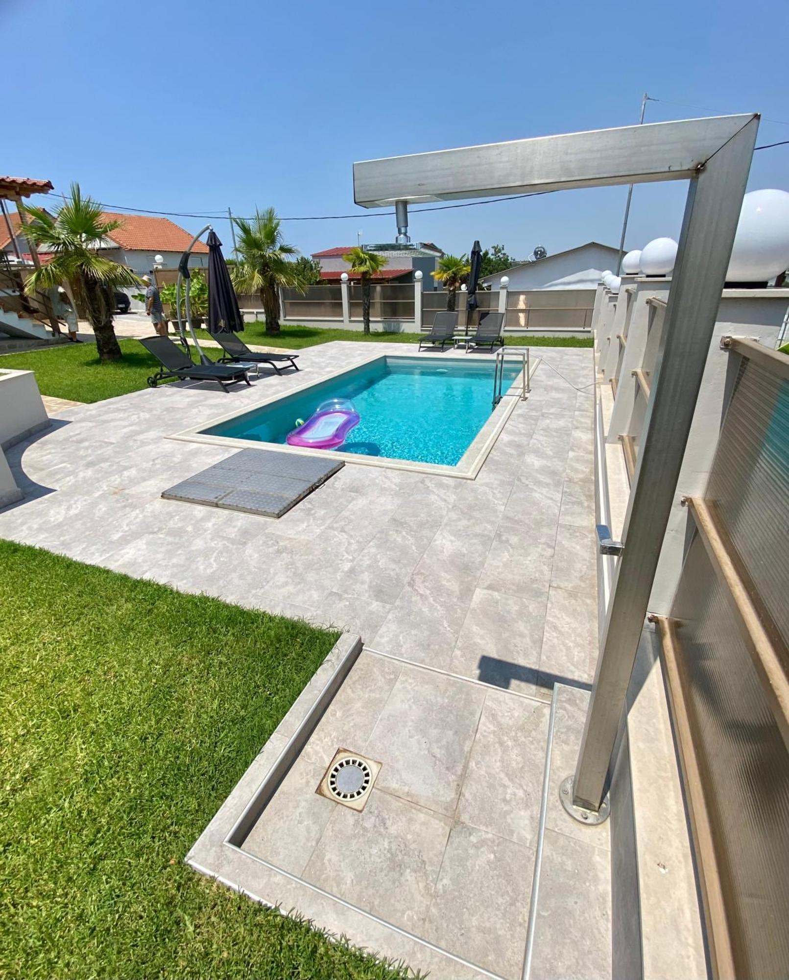 Villa Liana , Private Villa With Pool And Garden Vergia エクステリア 写真